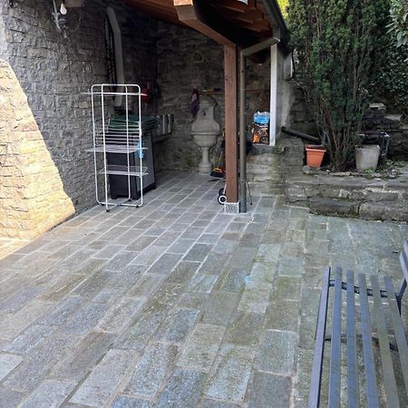 Ester Lakehouse, Graziosa Casa Indipendente 列尔纳 外观 照片
