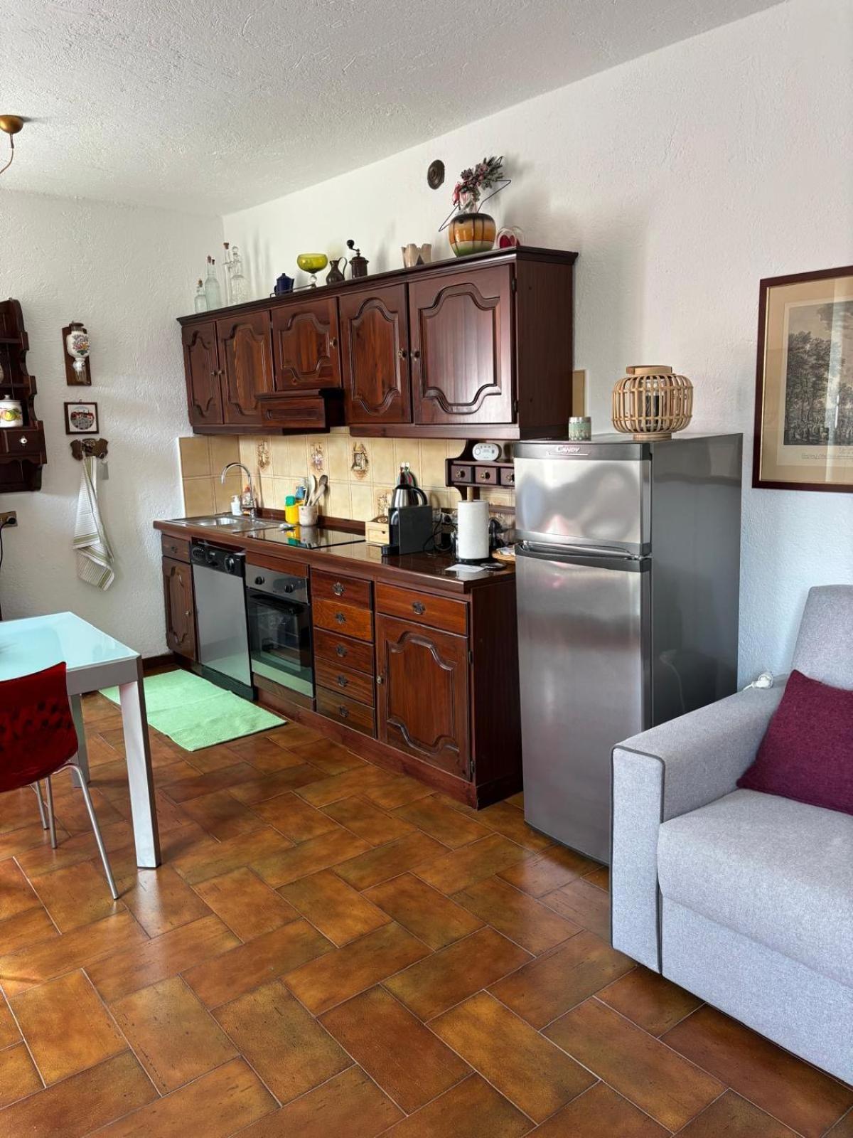 Ester Lakehouse, Graziosa Casa Indipendente 列尔纳 外观 照片
