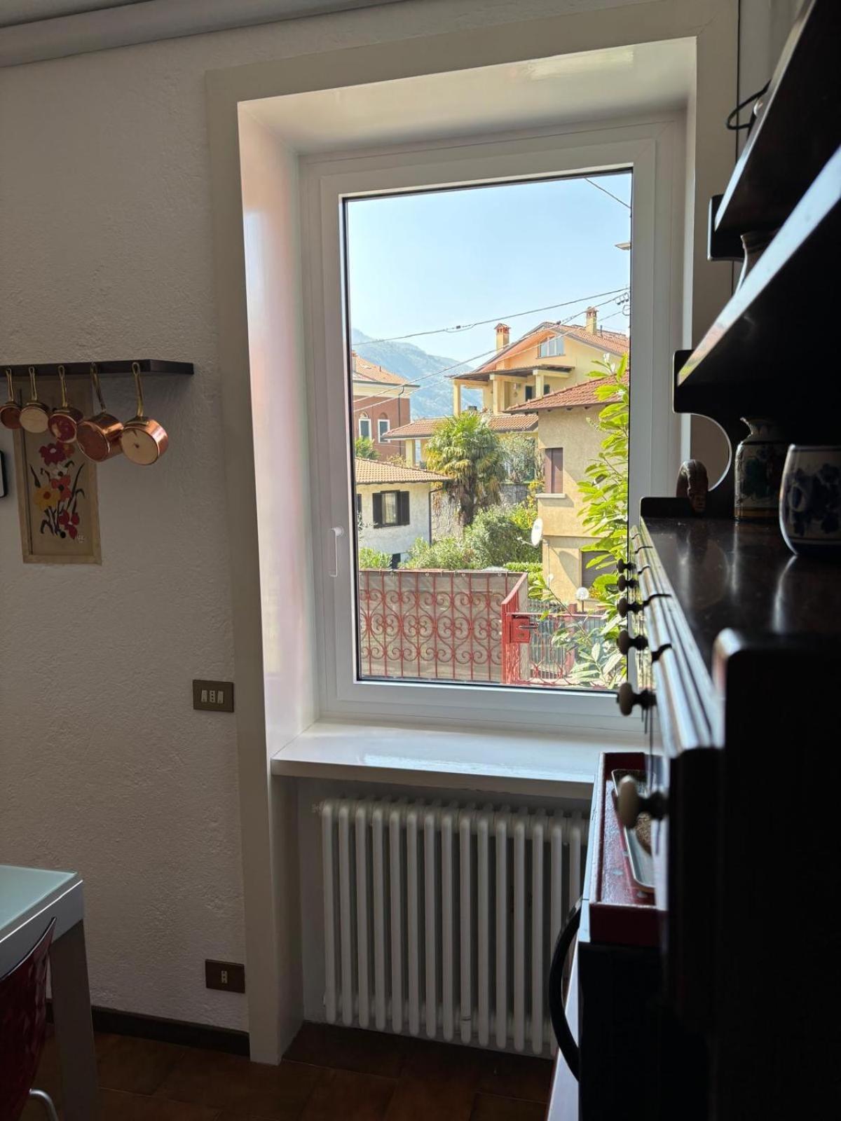 Ester Lakehouse, Graziosa Casa Indipendente 列尔纳 外观 照片