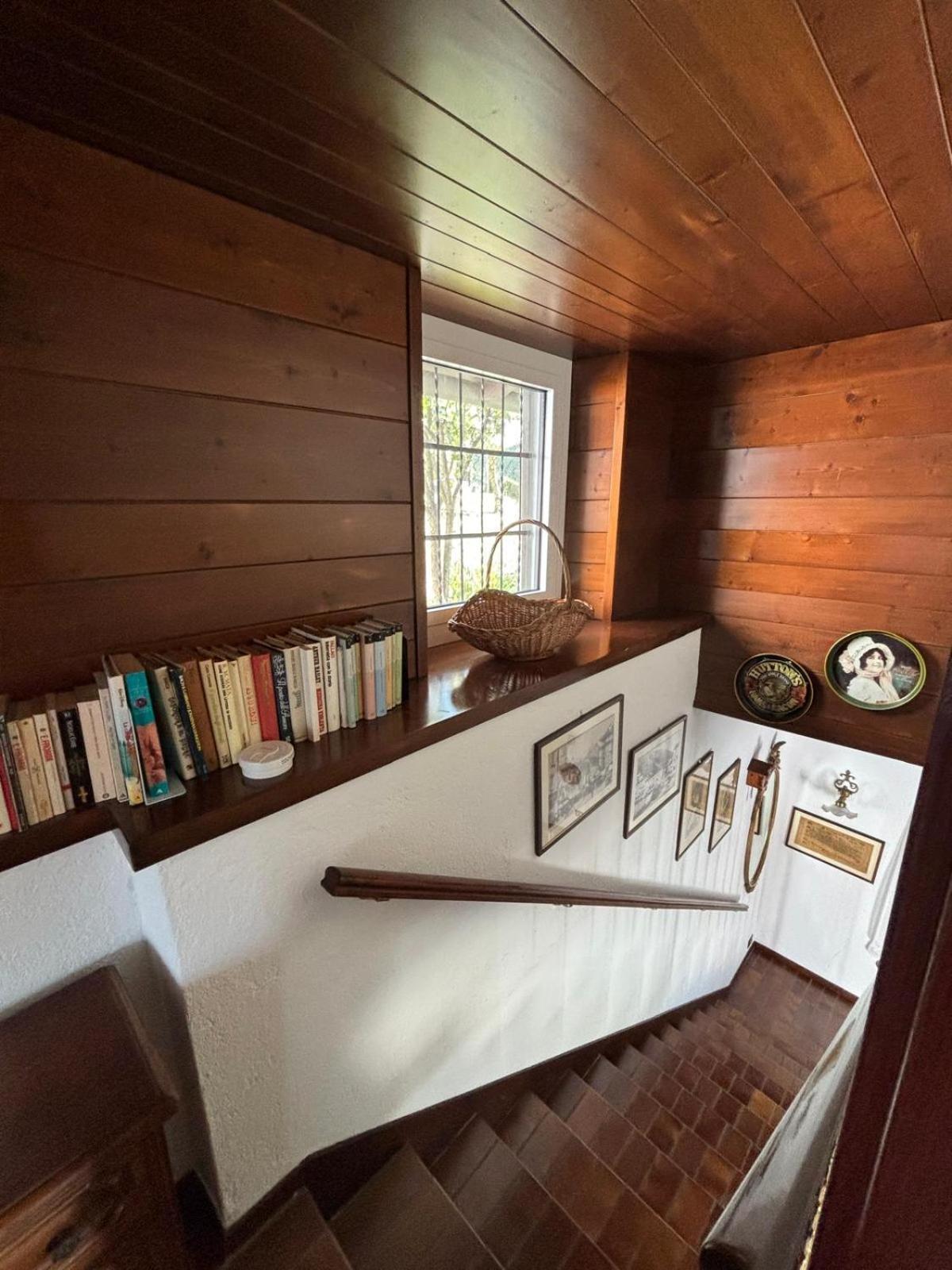 Ester Lakehouse, Graziosa Casa Indipendente 列尔纳 外观 照片