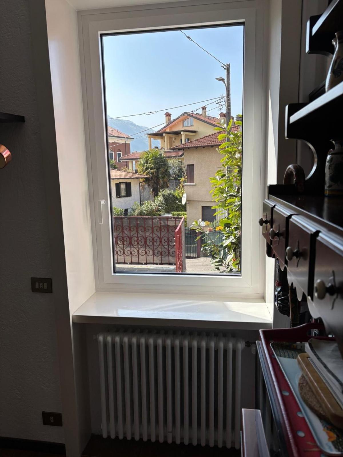 Ester Lakehouse, Graziosa Casa Indipendente 列尔纳 外观 照片